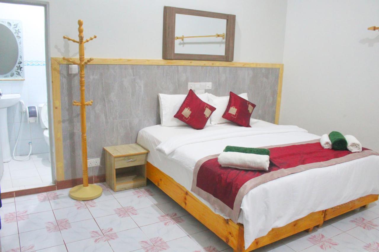 Gurus Maldives At Gulhi Island Hotel Exterior photo