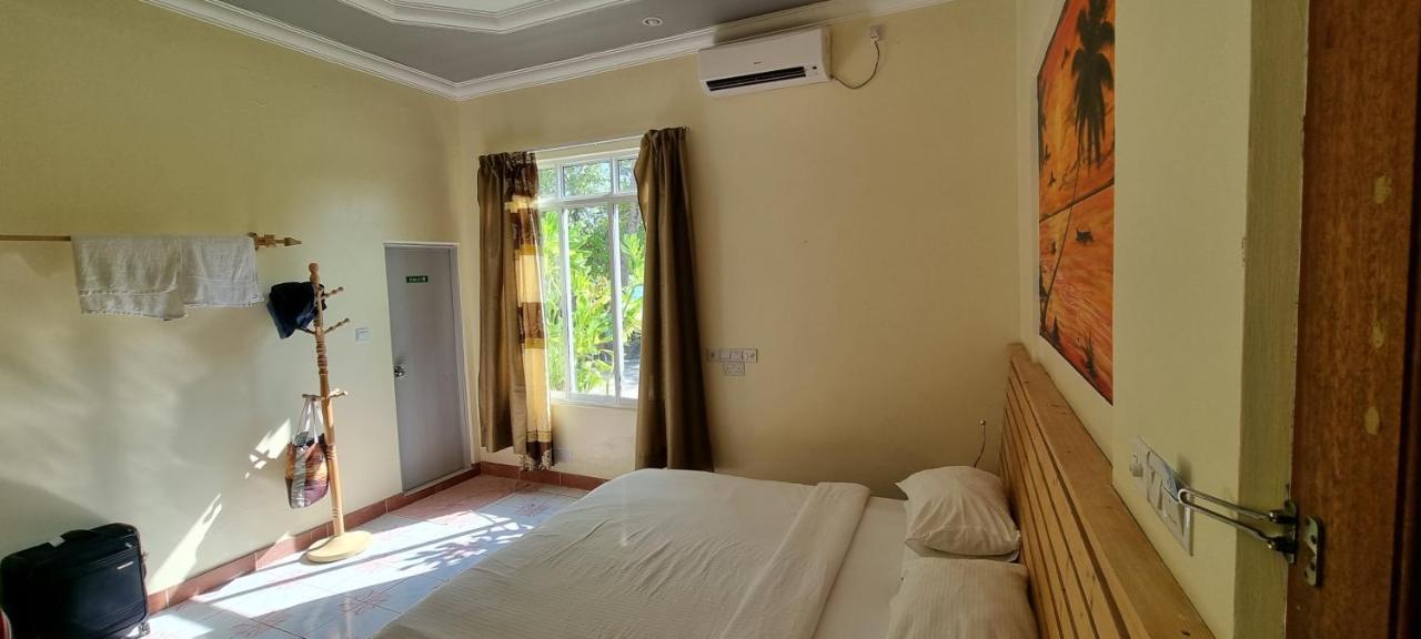 Gurus Maldives At Gulhi Island Hotel Exterior photo