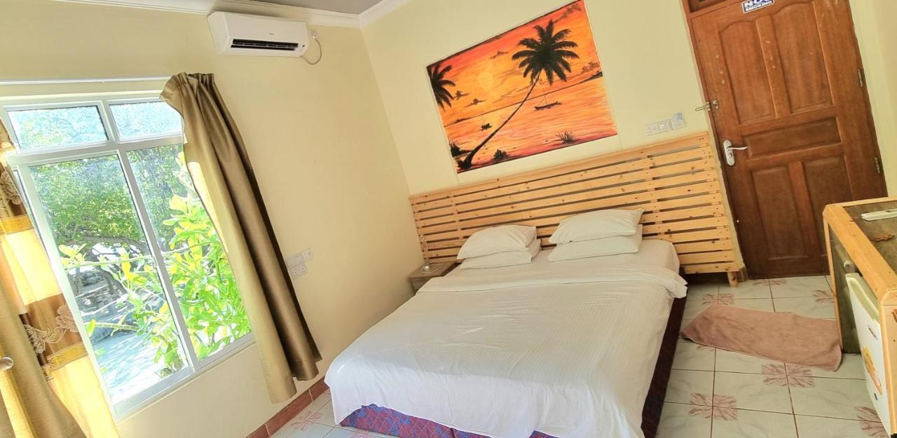 Gurus Maldives At Gulhi Island Hotel Exterior photo