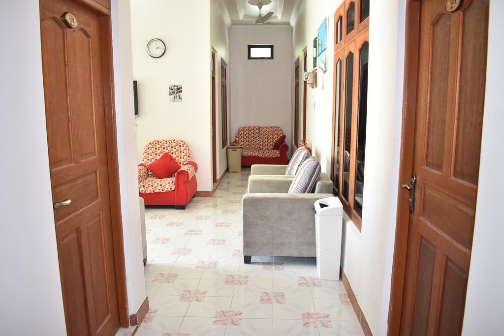 Gurus Maldives At Gulhi Island Hotel Exterior photo