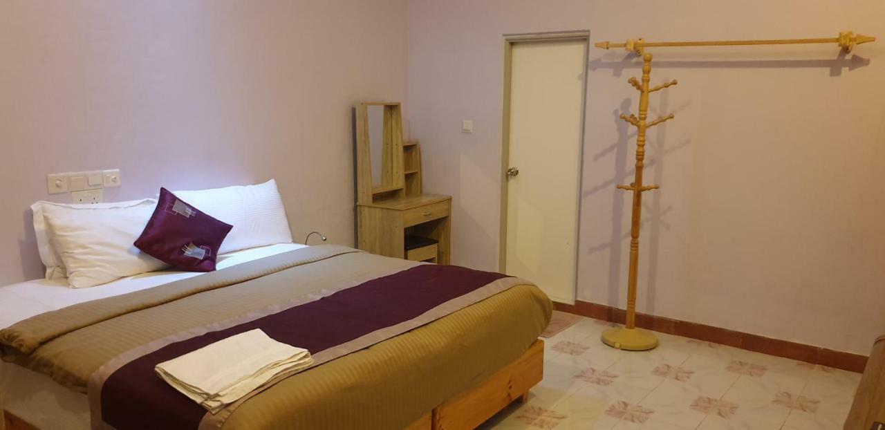 Gurus Maldives At Gulhi Island Hotel Exterior photo